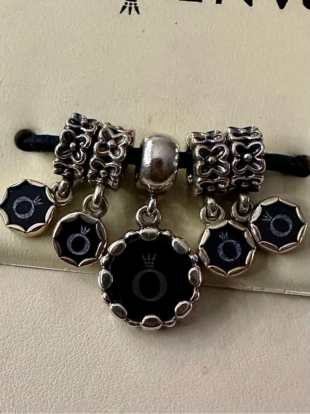 Pandora rare‼️authentic cameo